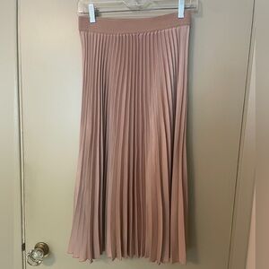 H & M pleated skirt US size 8